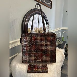 EUC!!! Valentine's Sale 🖤♥️💛Brahmin Flannel Melbourne tote and matching wallet